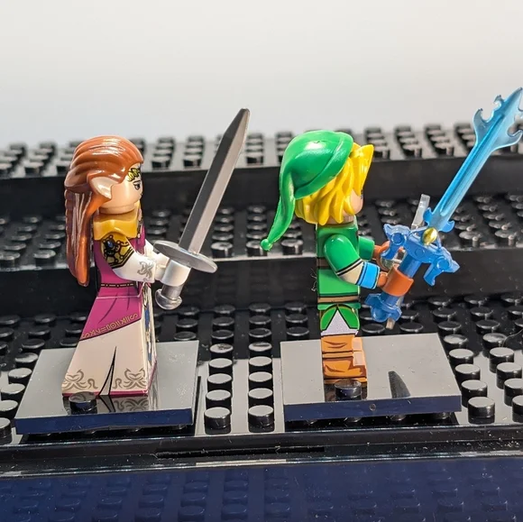 2 Minifigures- Legend of Zelda Nintendo Building Block Figures Link Zelda - Picture 7 of 8